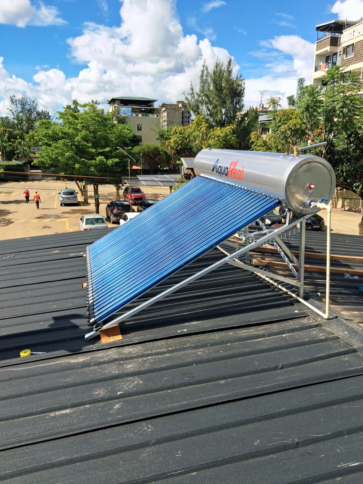 Aquaheat 300 Litres Pressurized Solar Water Heater/Evacuated Tubes System - Image 6